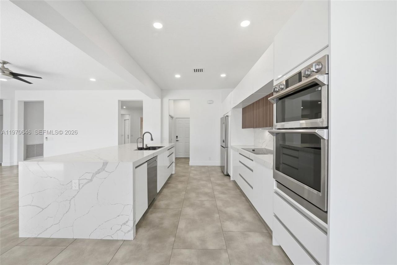 1887 Harbor View Cir, Weston, FL 33327 Photo