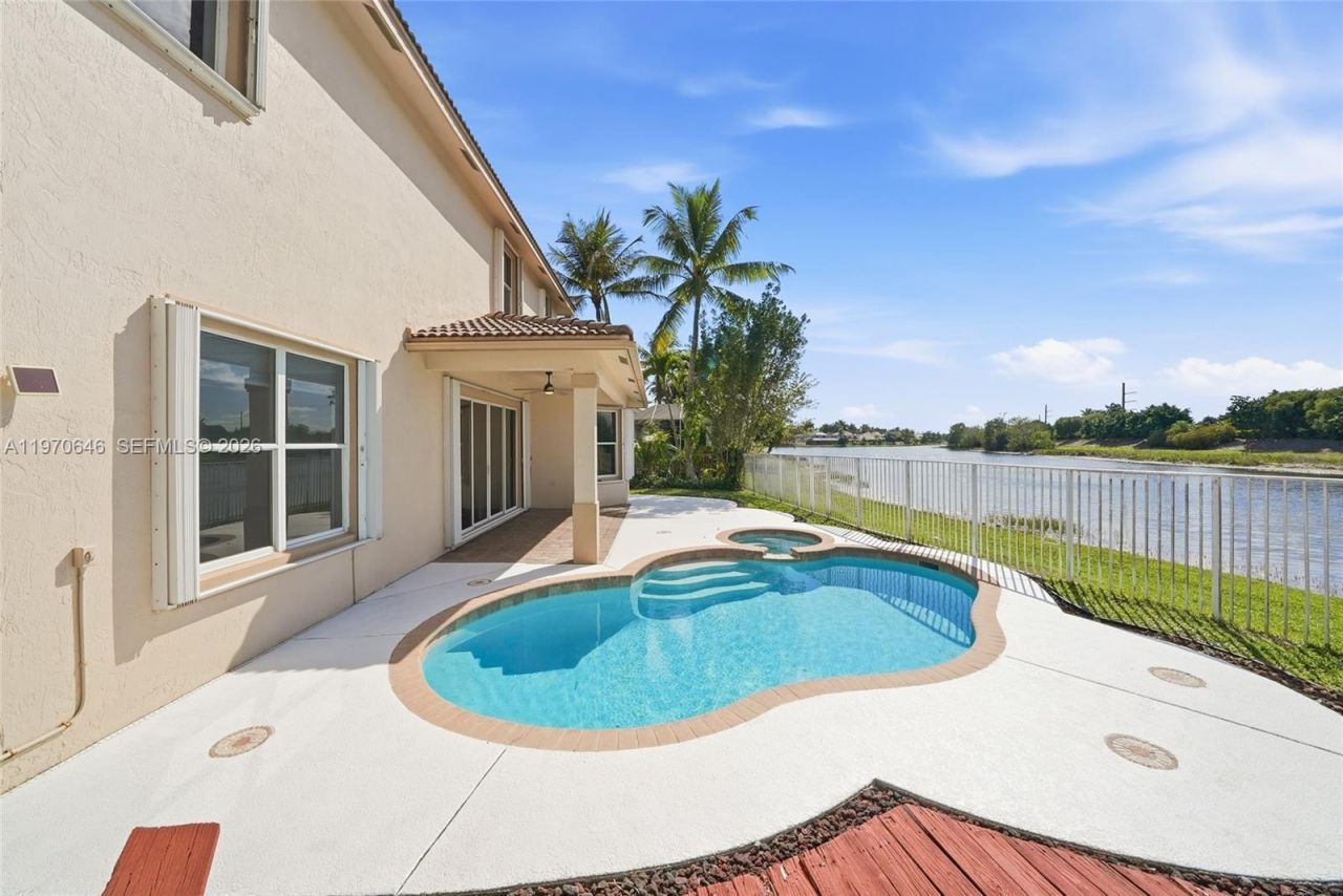 1887 Harbor View Cir, Weston, FL 33327 Photo