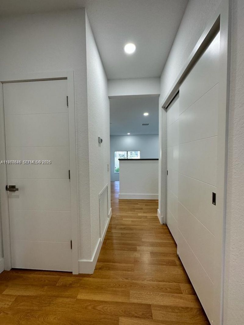 1887 Harbor View Cir, Weston, FL 33327 Photo