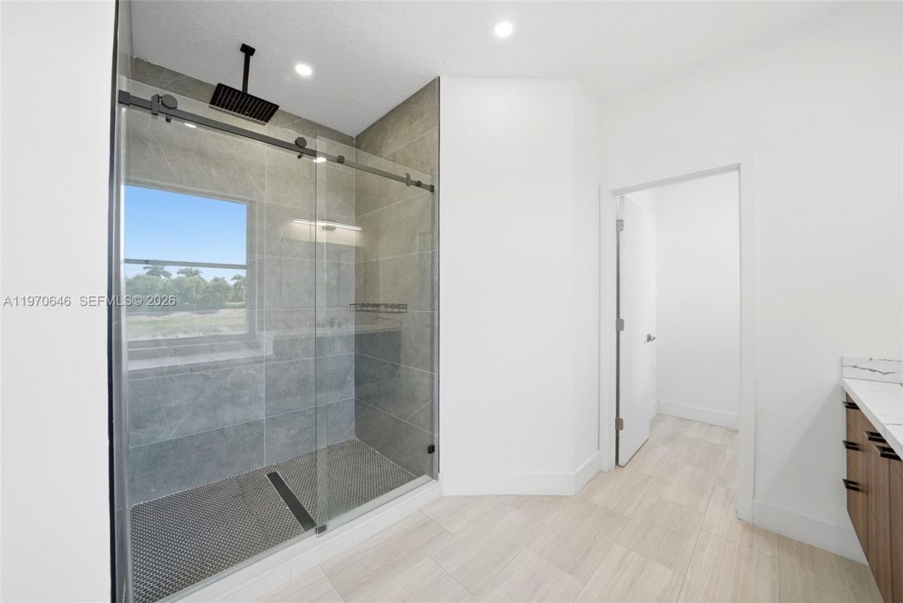 1887 Harbor View Cir, Weston, FL 33327 Photo