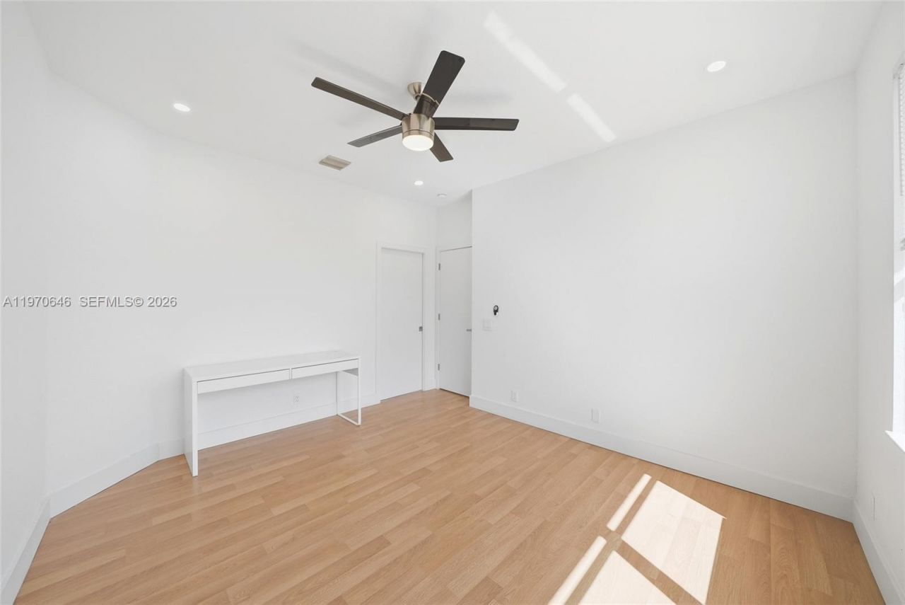 1887 Harbor View Cir, Weston, FL 33327 Photo