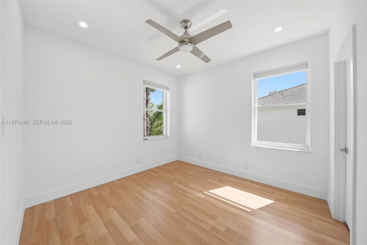 1887 Harbor View Cir, Weston, FL 33327 Photo