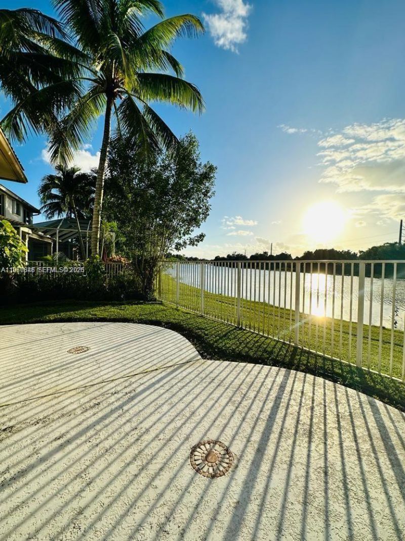 1887 Harbor View Cir, Weston, FL 33327 Photo