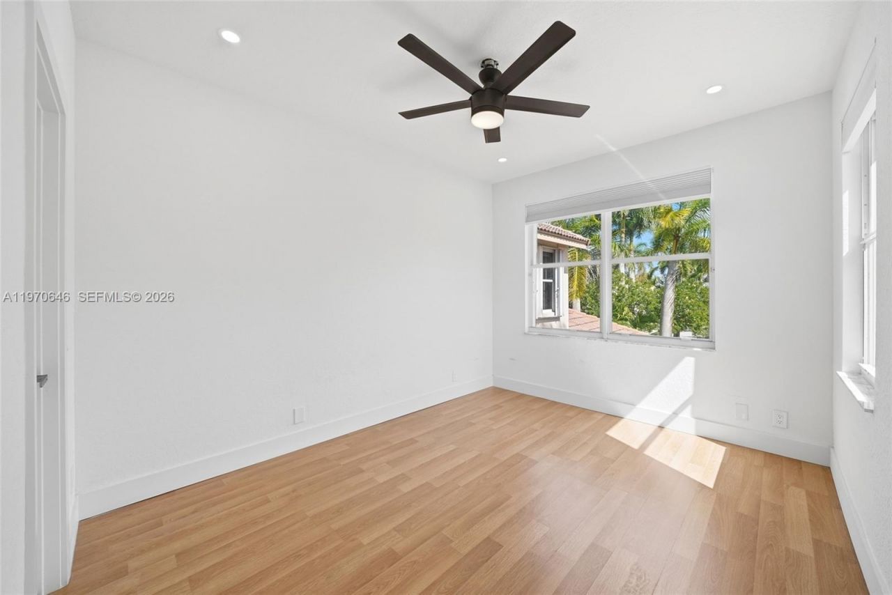 1887 Harbor View Cir, Weston, FL 33327 Photo