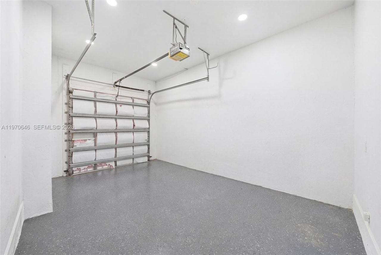 1887 Harbor View Cir, Weston, FL 33327 Photo