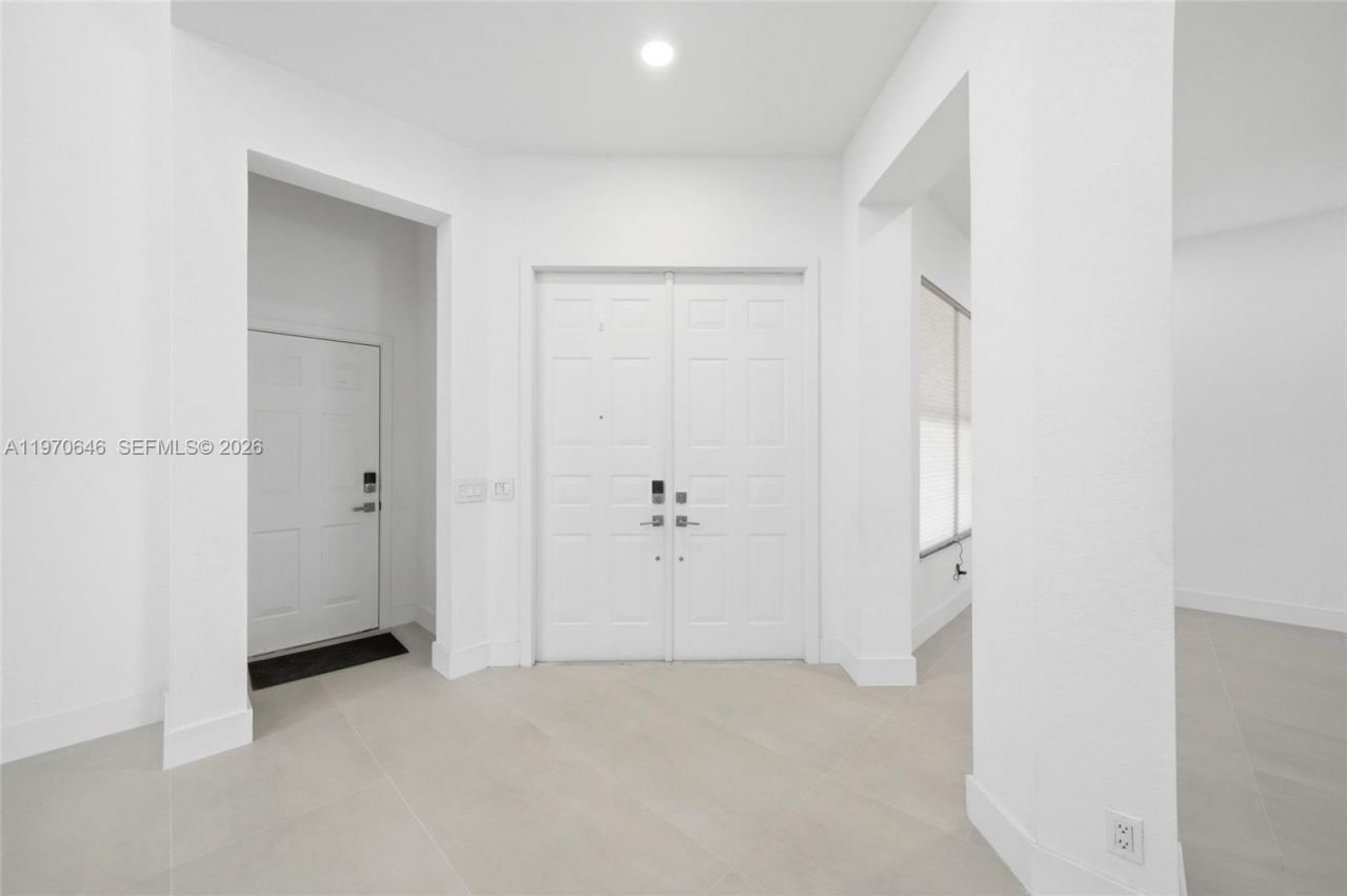1887 Harbor View Cir, Weston, FL 33327 Photo