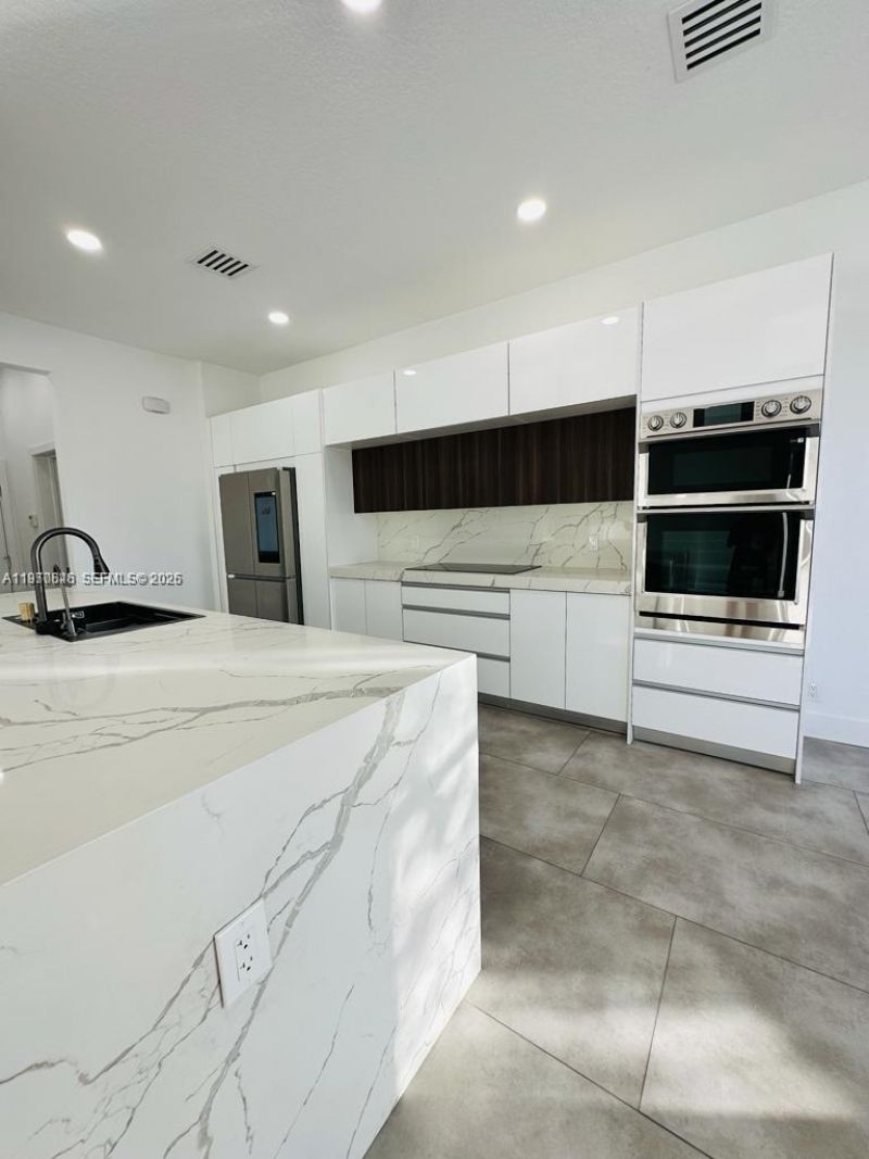 1887 Harbor View Cir, Weston, FL 33327 Photo