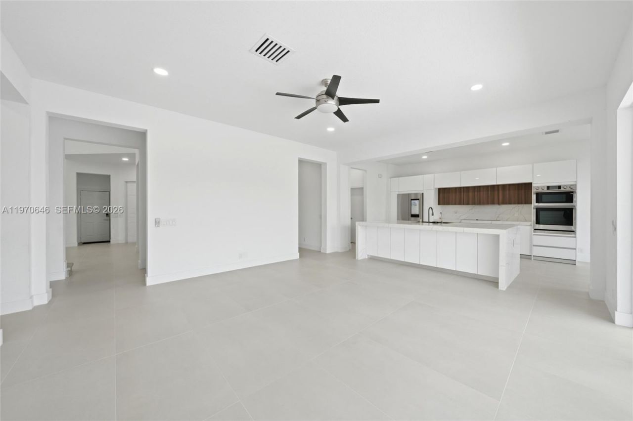 1887 Harbor View Cir, Weston, FL 33327 Photo