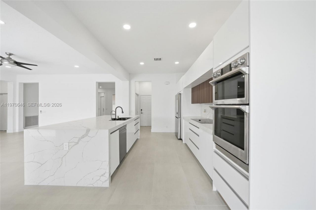 1887 Harbor View Cir, Weston, FL 33327 Photo