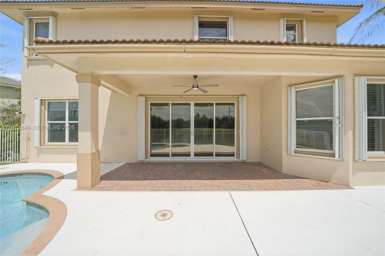 1887 Harbor View Cir, Weston, FL 33327 Photo