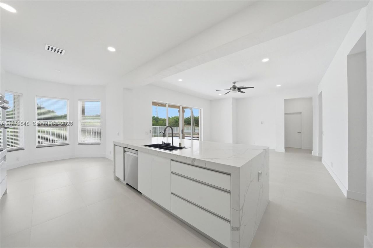 1887 Harbor View Cir, Weston, FL 33327 Photo