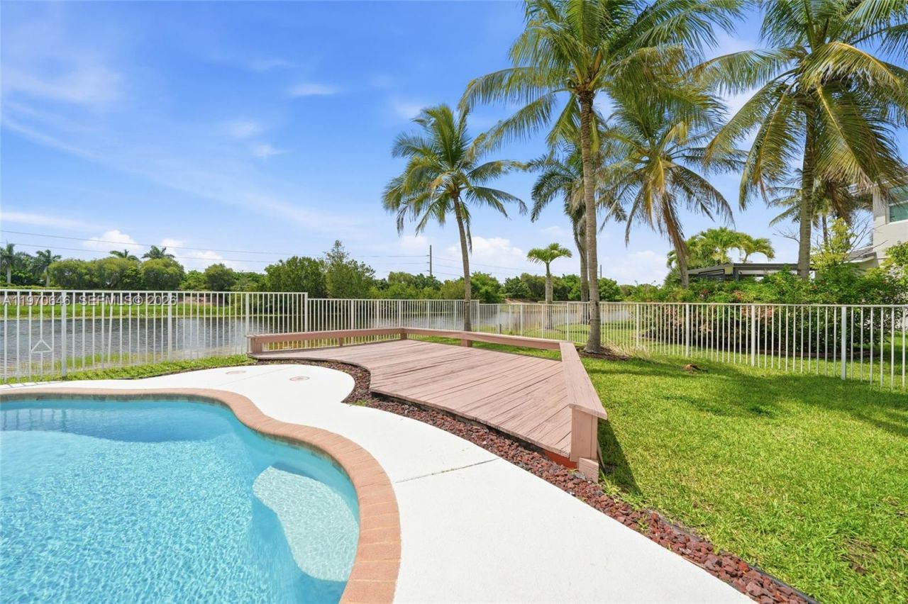 1887 Harbor View Cir, Weston, FL 33327 Photo