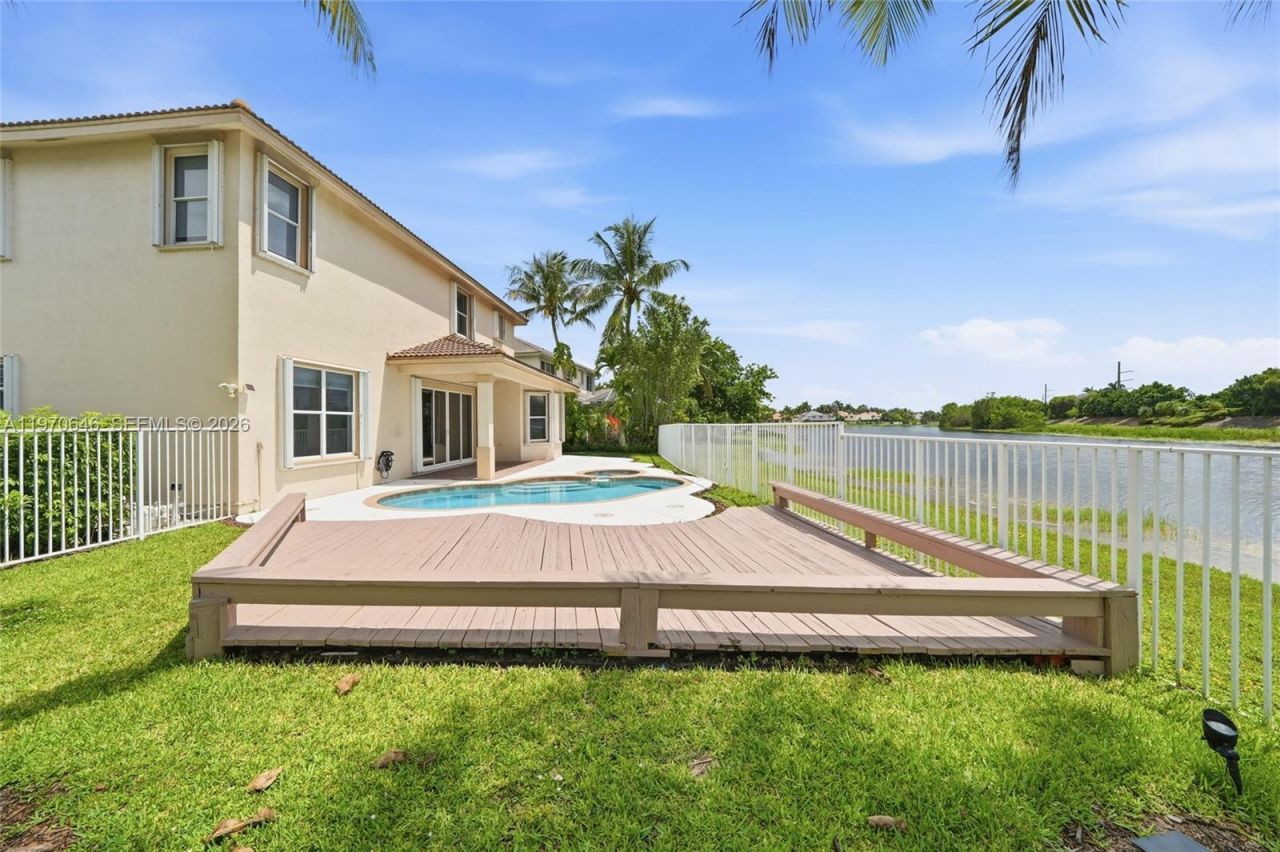 1887 Harbor View Cir, Weston, FL 33327 Photo
