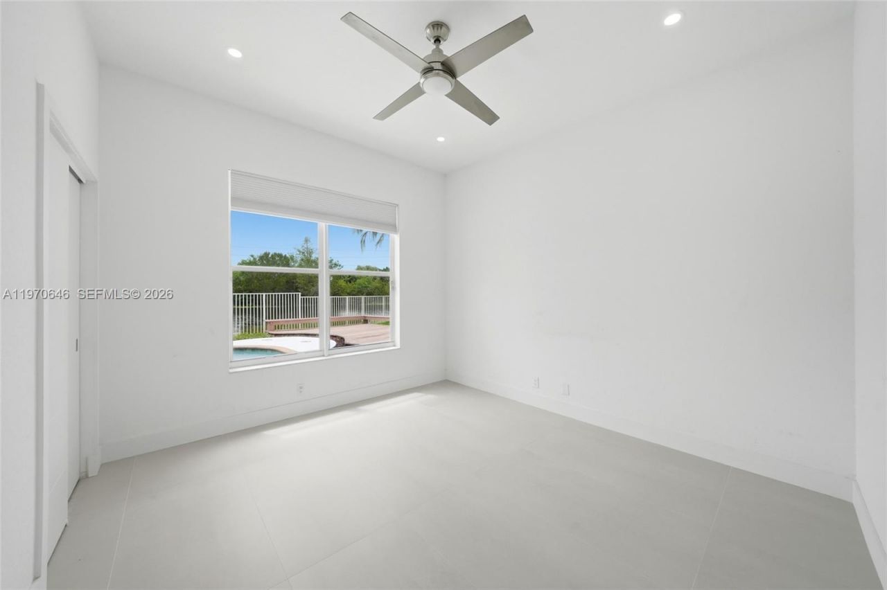 1887 Harbor View Cir, Weston, FL 33327 Photo