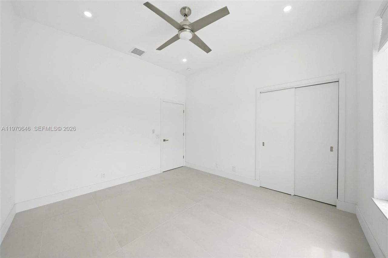 1887 Harbor View Cir, Weston, FL 33327 Photo