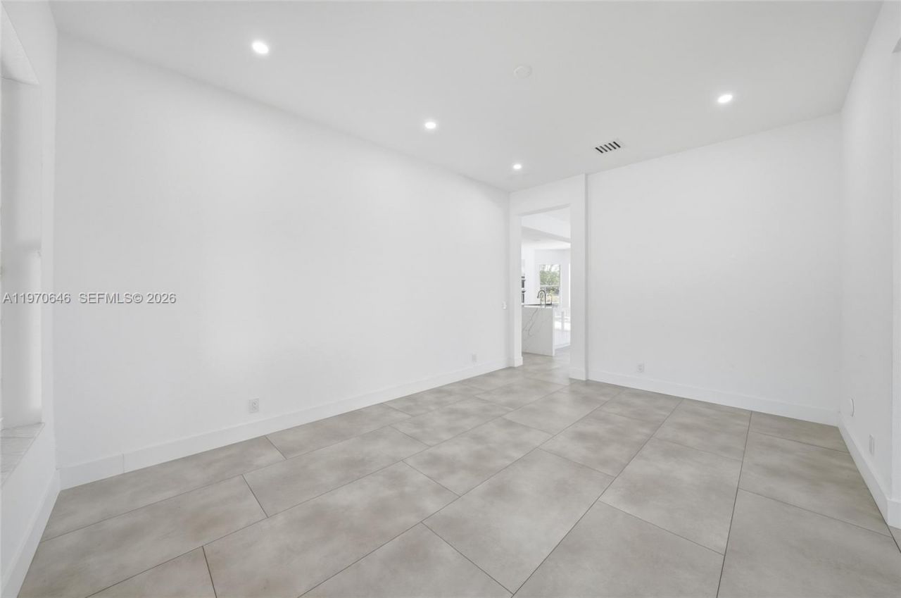 1887 Harbor View Cir, Weston, FL 33327 Photo