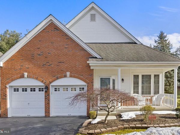 22 HUMMINGBIRD DRIVE, HAMILTON, NJ 08690