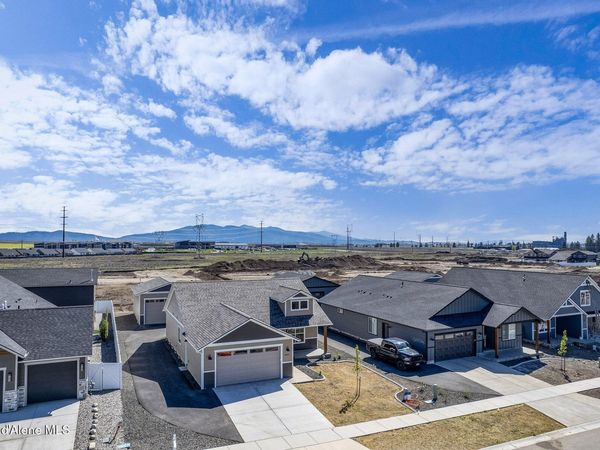 8892 W Swather AVE, Rathdrum, ID 83858