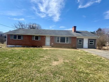 1170 Rainbow Forest Drive, Lynchburg, VA 24502