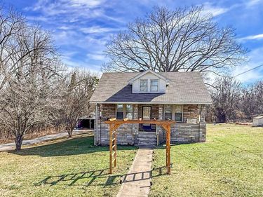 400 Prospect Road, Hurt, VA 24563