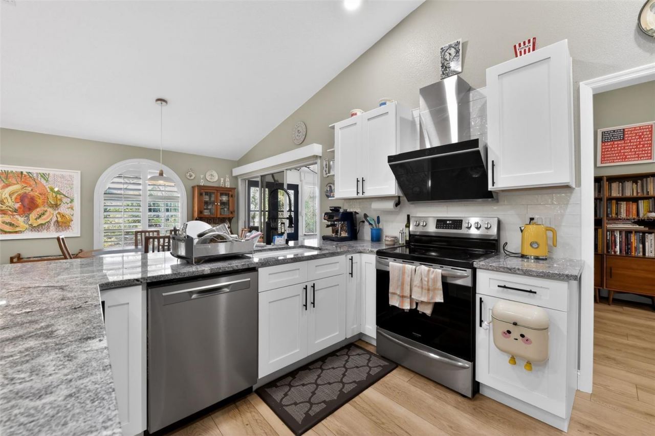 4667 Hamlets Grove Drive, Sarasota, FL 34235 Photo