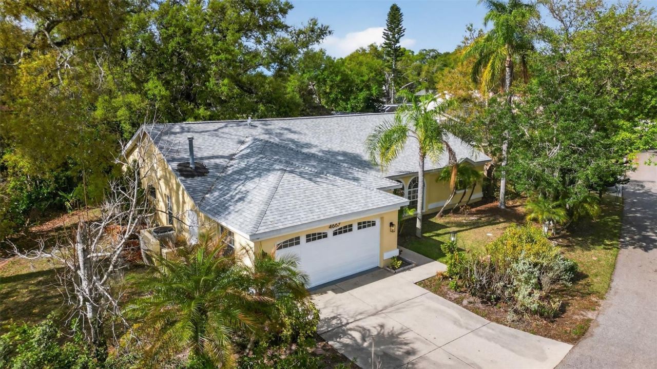 4667 Hamlets Grove Drive, Sarasota, FL 34235 Photo