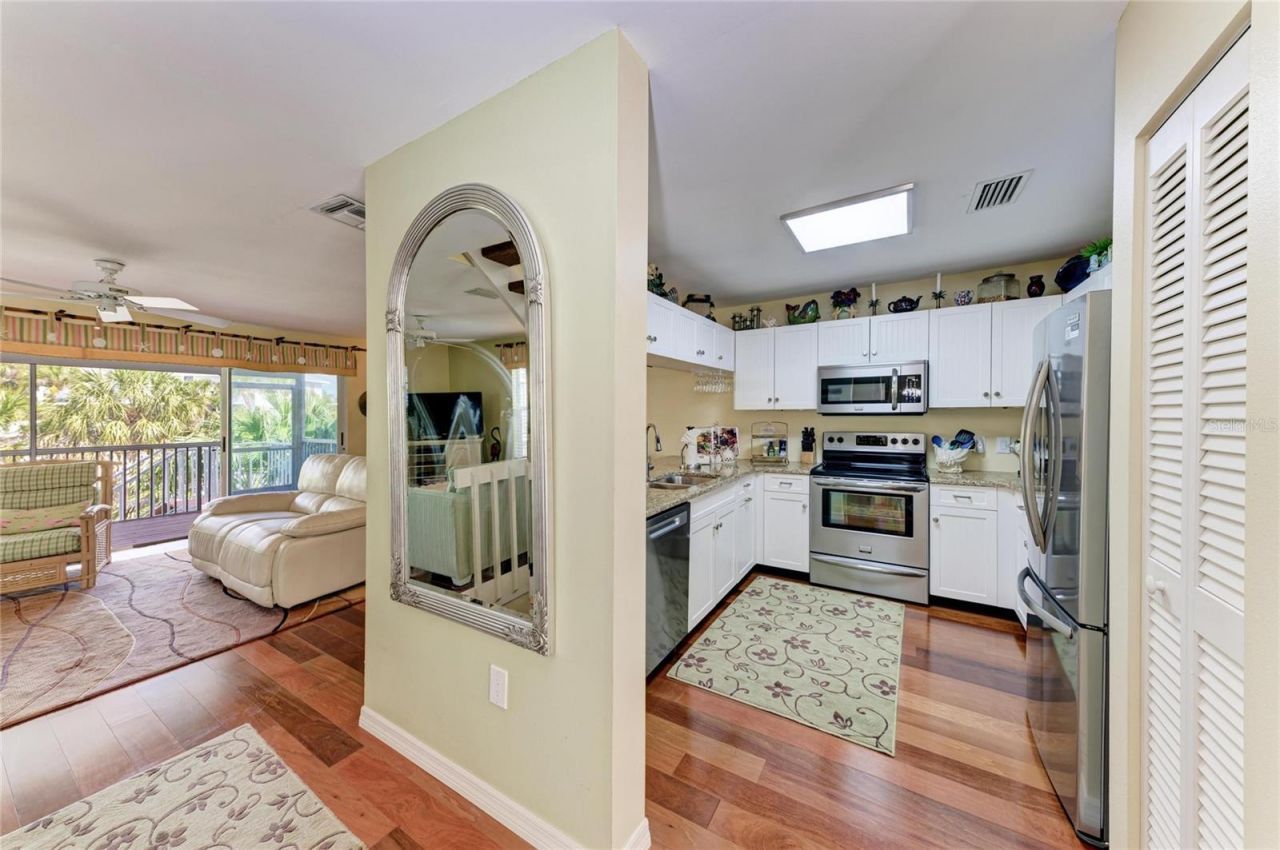 6250 Holmes Boulevard, Unit 56, Holmes Beach, FL 34217 Photo