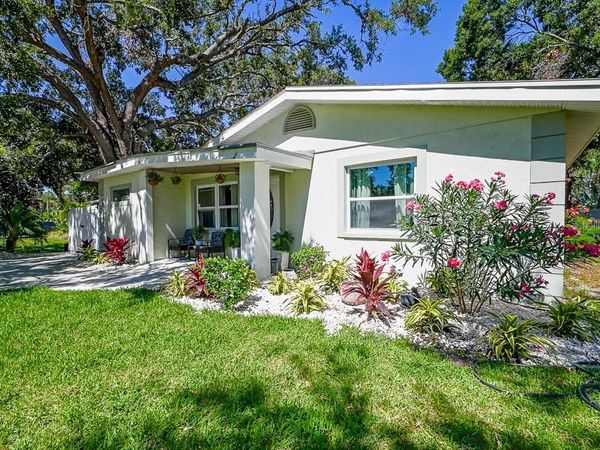 1826 COUNTRY CLUB ROAD N, ST PETERSBURG, FL 33710