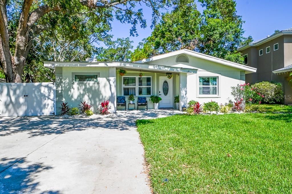 1826 Country Club Road N, Saint Petersburg, FL 33710 Photo