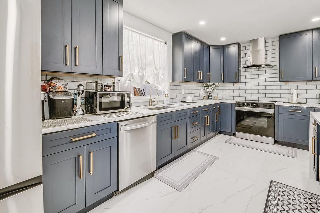 1826 Country Club Road N, Saint Petersburg, FL 33710 Photo