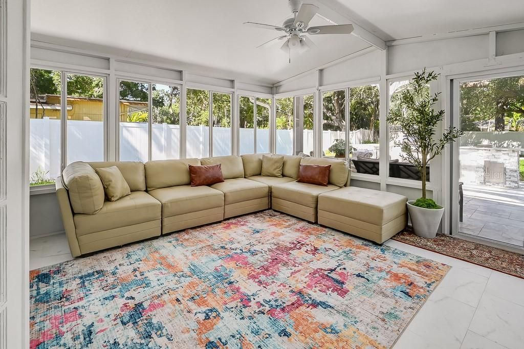 1826 Country Club Road N, Saint Petersburg, FL 33710 Photo