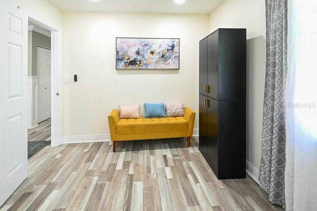 1826 Country Club Road N, Saint Petersburg, FL 33710 Photo