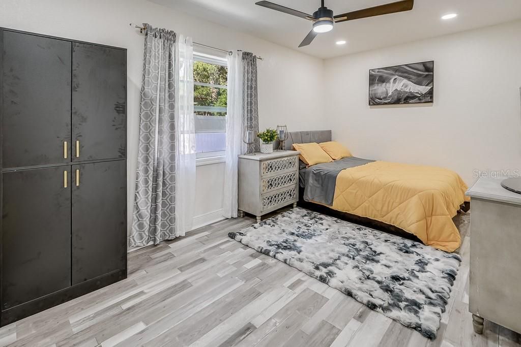 1826 Country Club Road N, Saint Petersburg, FL 33710 Photo