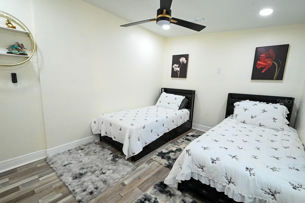 1826 Country Club Road N, Saint Petersburg, FL 33710 Photo