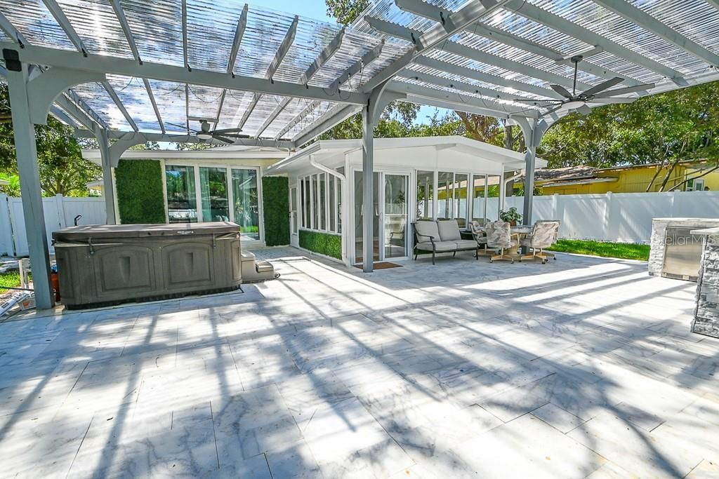 1826 Country Club Road N, Saint Petersburg, FL 33710 Photo