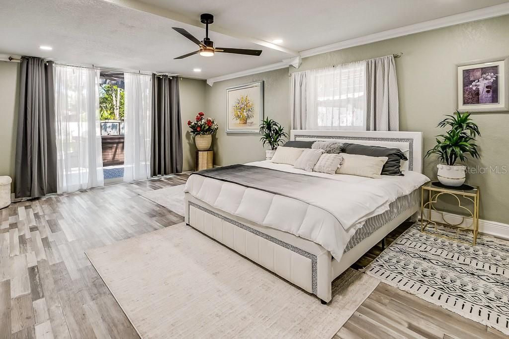 1826 Country Club Road N, Saint Petersburg, FL 33710 Photo