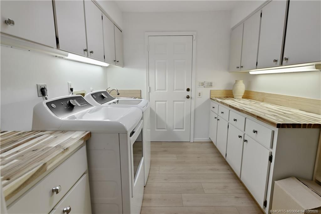 594 SW Thornhill Lane, Palm City, FL 34990 Photo