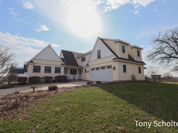 16236 48th Avenue, Coopersville, MI 49404