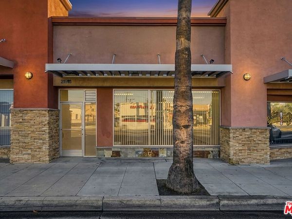 21512 Norwalk Boulevard , Hawaiian Gardens, CA 90716