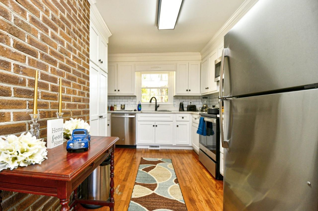 4935 Meadow St. Photo 11