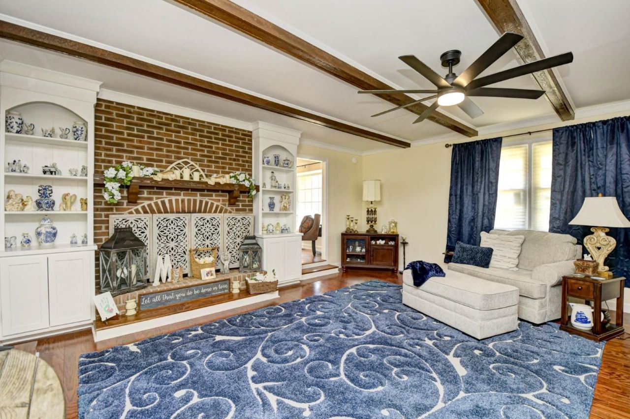 4935 Meadow St. Photo 7