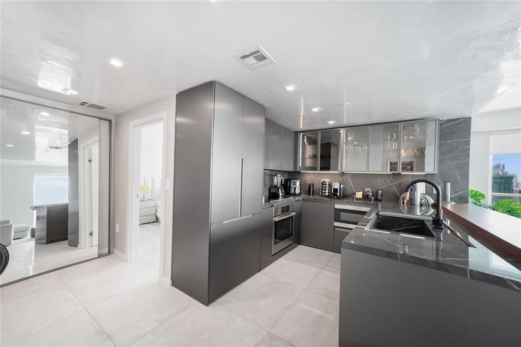 1900 N Bayshore Drive, Unit 4411, Miami, FL 33132 Photo