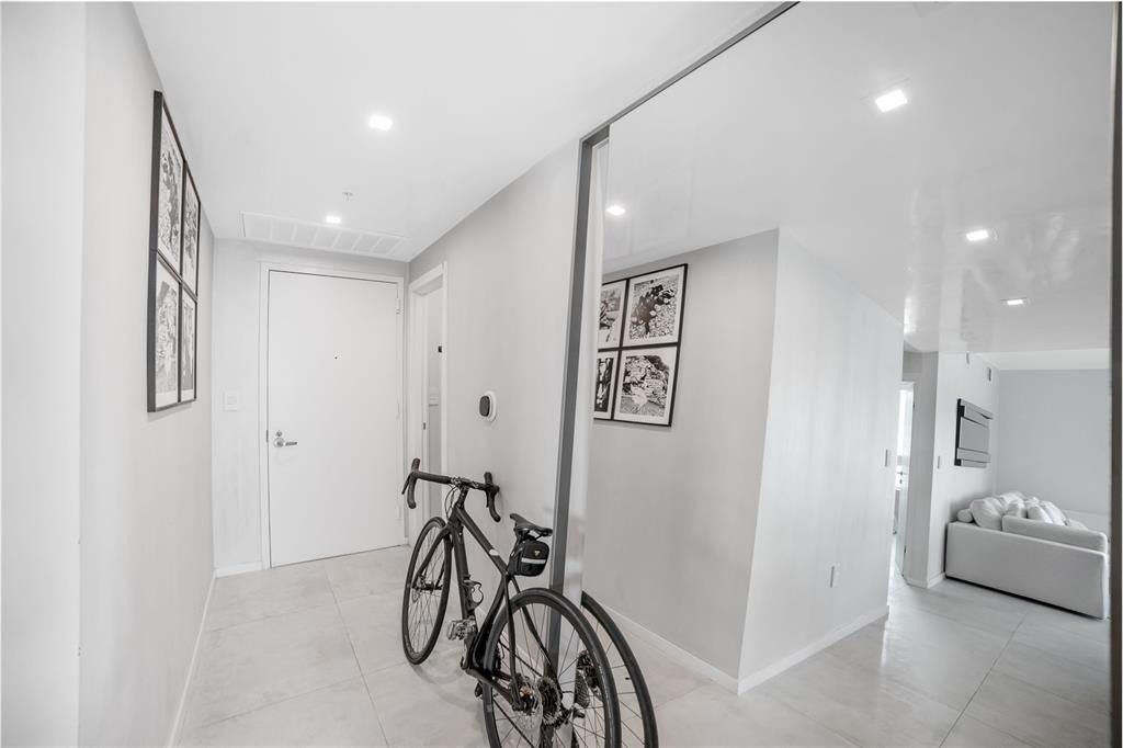 1900 N Bayshore Drive, Unit 4411, Miami, FL 33132 Photo