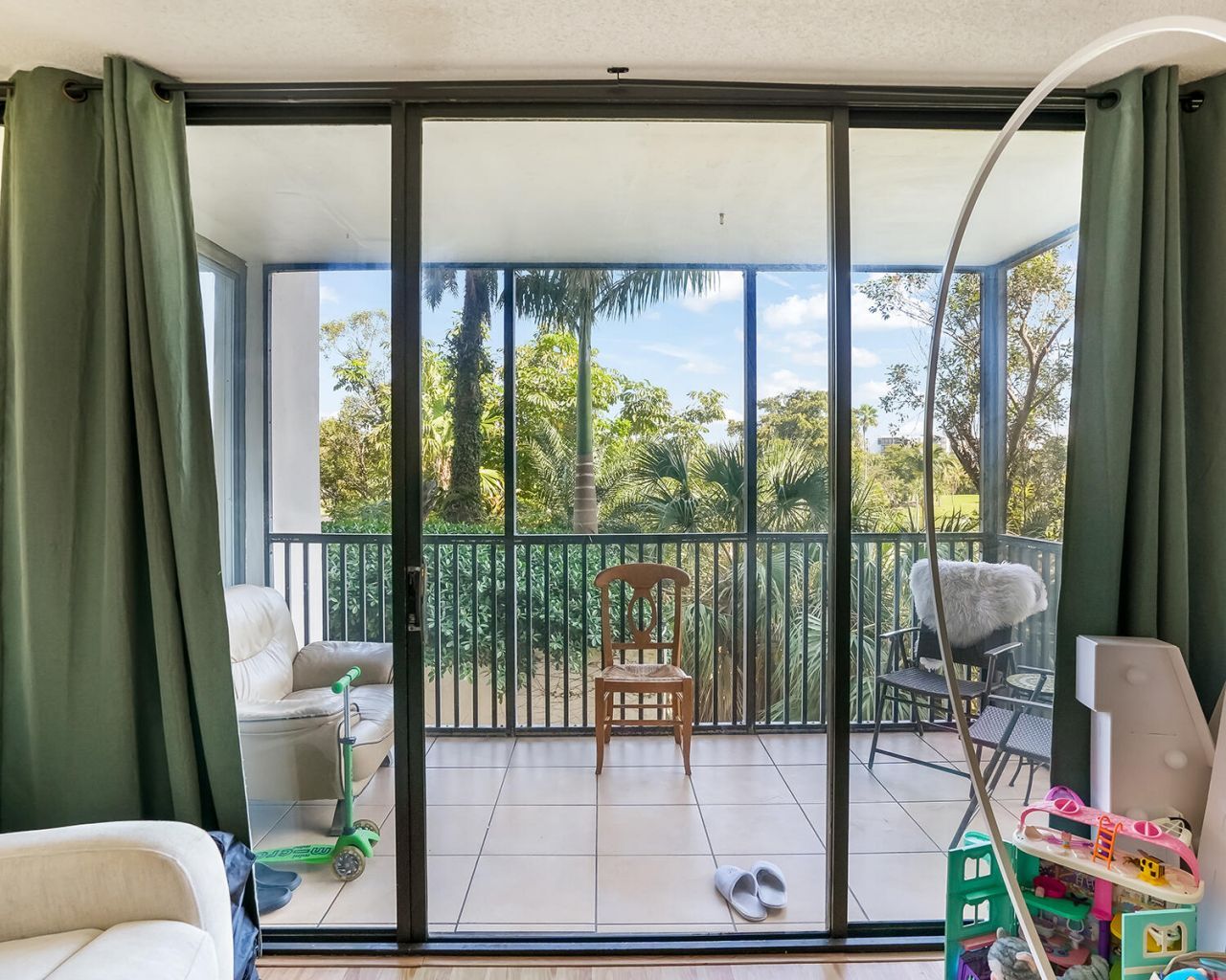 20379 W Country Club Drive, Unit 332, Aventura, FL 33180 Photo