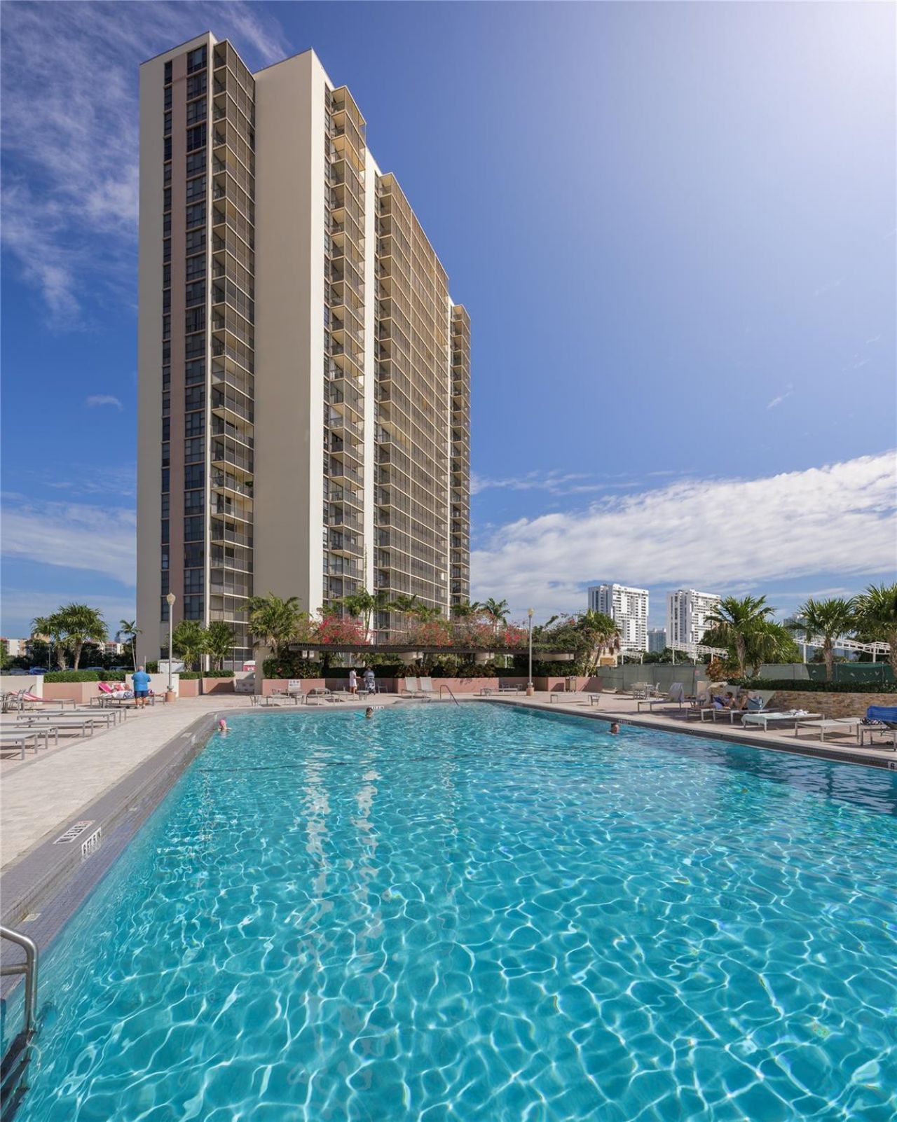 20379 W Country Club Dr, Unit 332, Aventura, FL 33180 Photo