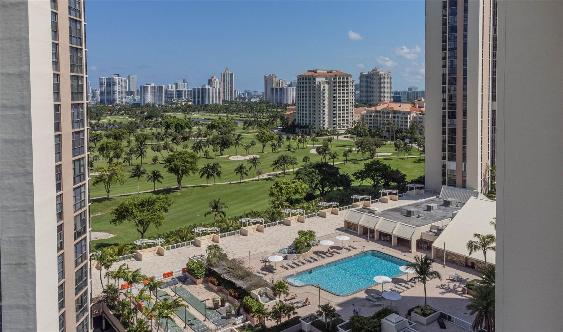 20379 W Country Club Dr, Unit 332, Aventura, FL 33180 Photo