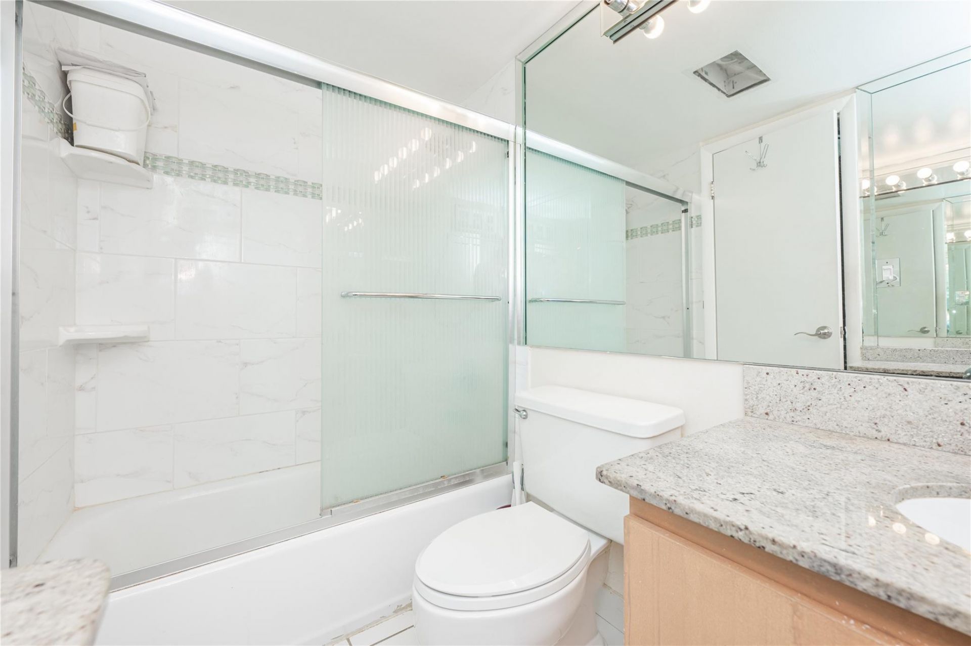 20379 W Country Club Drive, Unit 332, Aventura, FL 33180 Photo