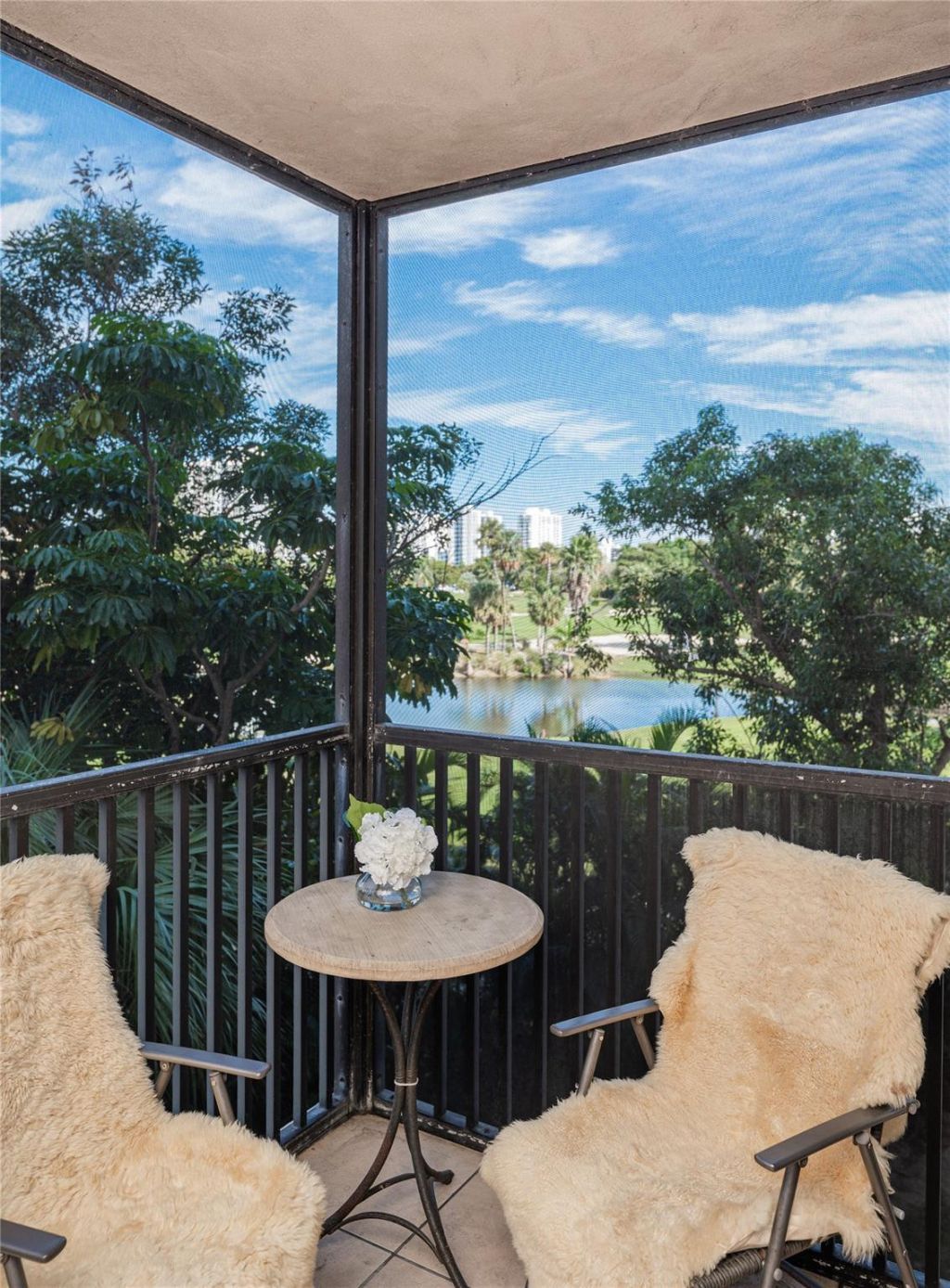 20379 W Country Club Dr, Unit 332, Aventura, FL 33180 Photo