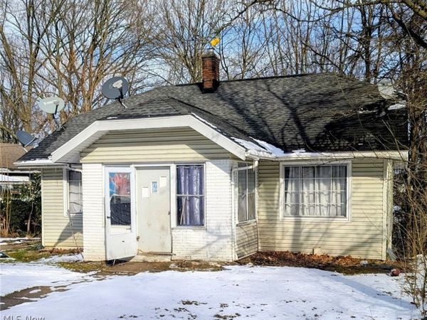 1575 Overlook Drive, Akron, OH 44314