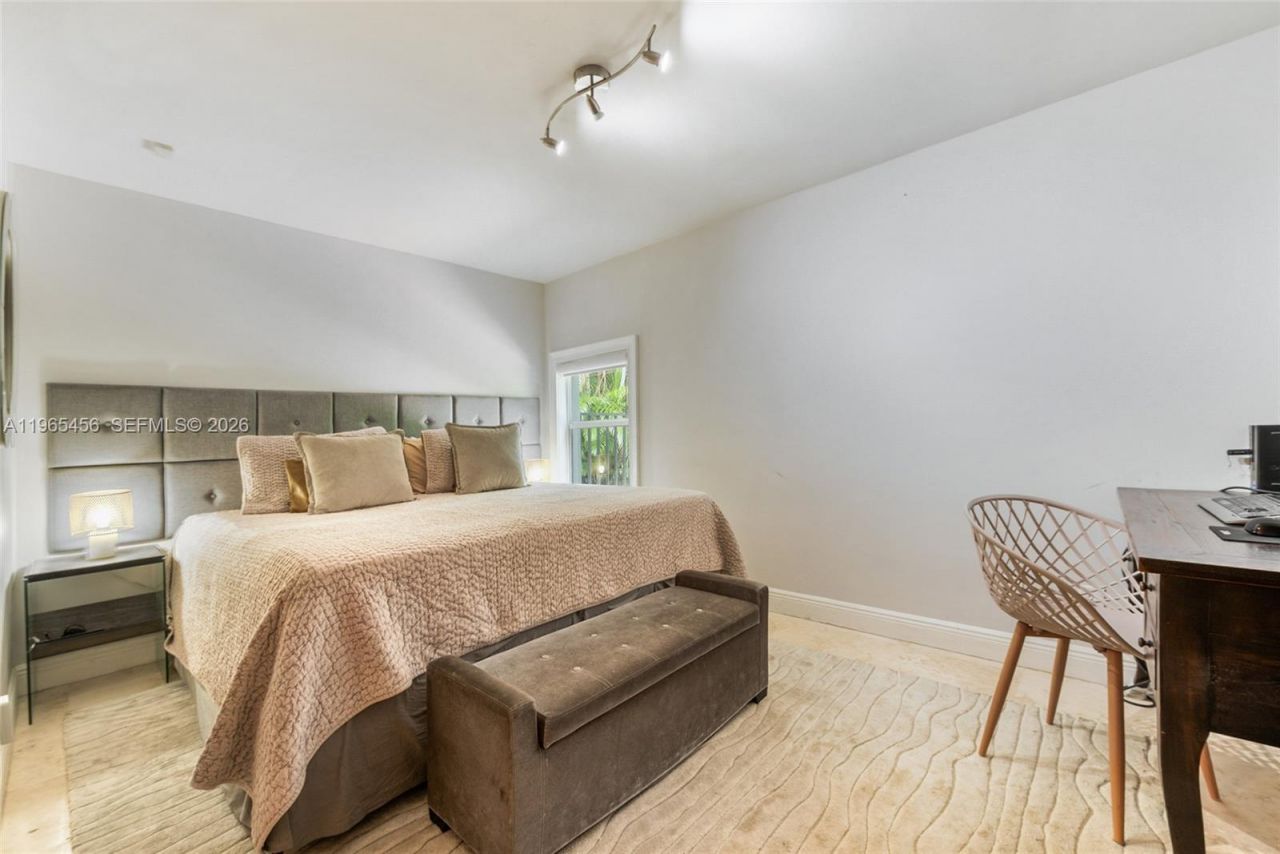 7401 SW 117th St, Pinecrest, FL 33156 Photo